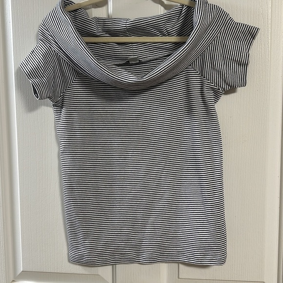 J CREW Navy Stripe Off the Shoulder Cotton Shirt Sz Med - Picture 2 of 5